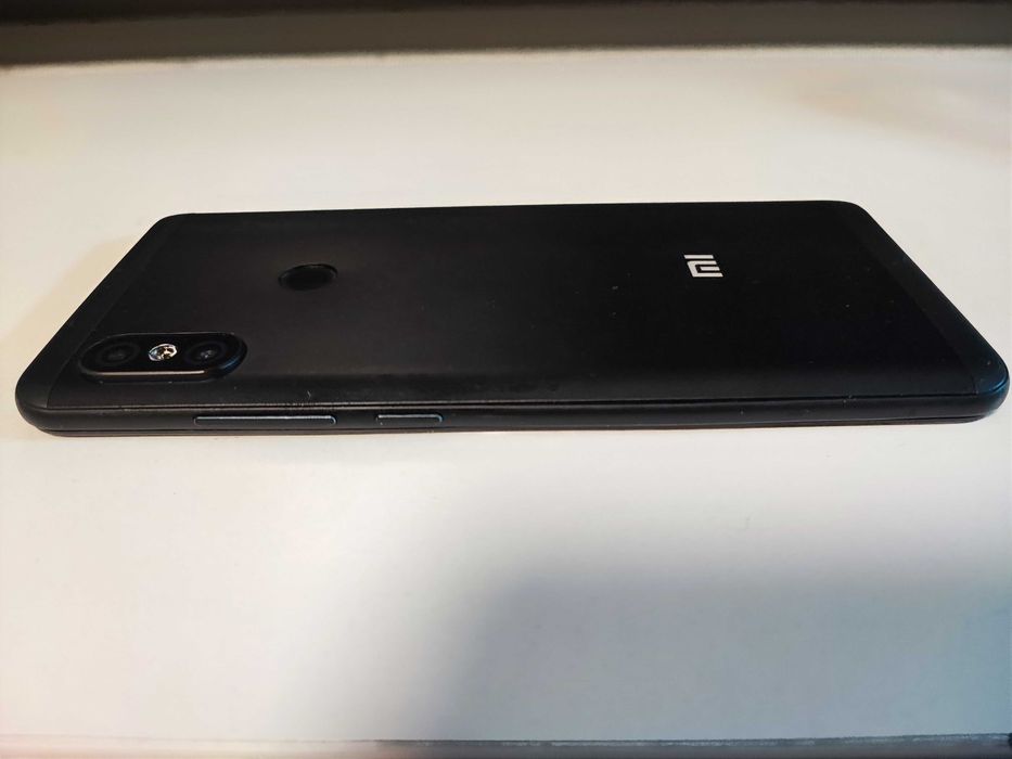 Xiaomi Redmi Note 5 4/64Gb Black Global Version стан нового