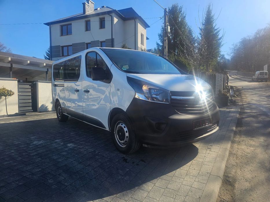 Opel Vivaro Opel 9os Nawiewy Super Stan