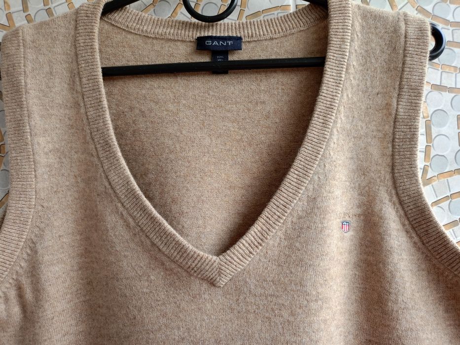 Жилетка на мальчика, бренд GANT. 100%шерсть.