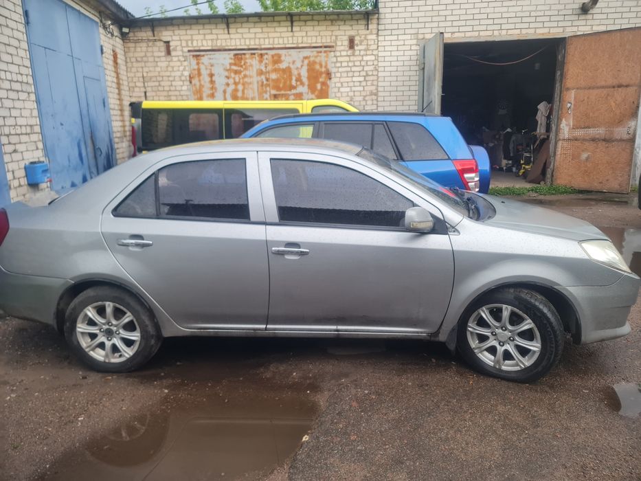 Продажа авто китаец  Geel MK