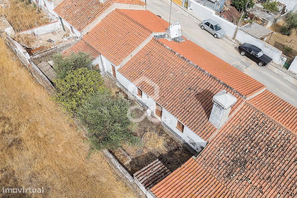 Moradia Térrea T2 c/ Quintal e Garagem | Alandroal