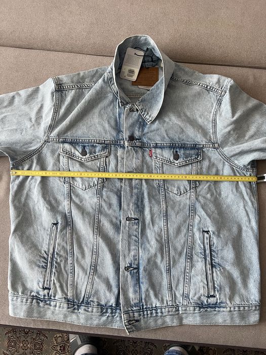 Оригінальна  куртка Levis