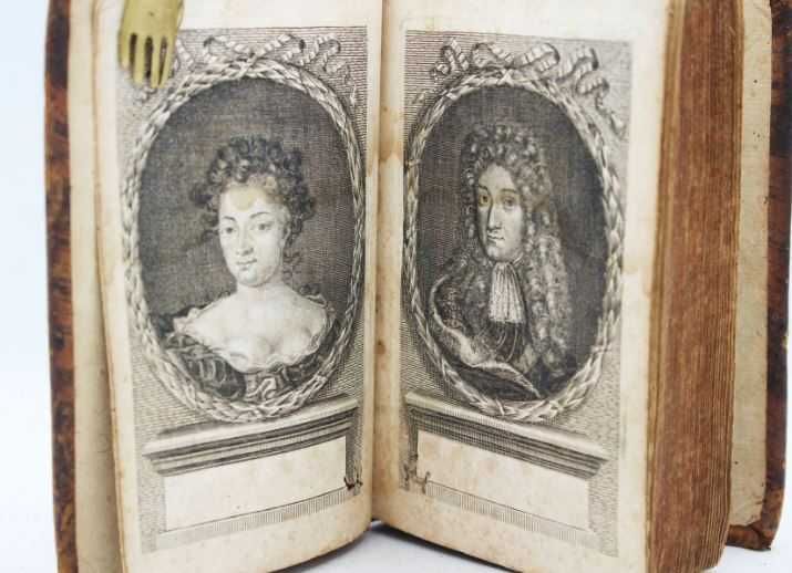 Belíssima obra literária de Di Castelli, ano de 1696.
