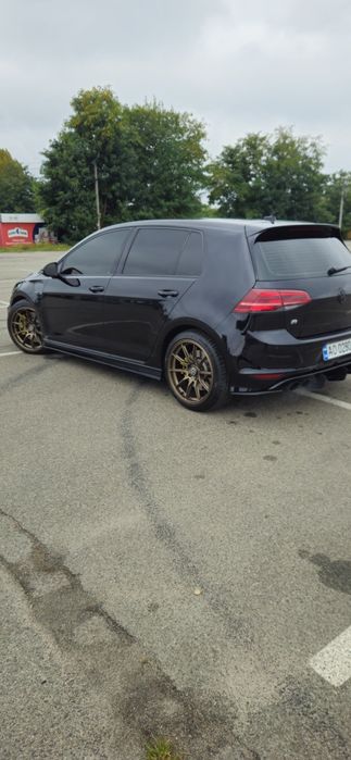 Golf R 2016 год 385 л.с