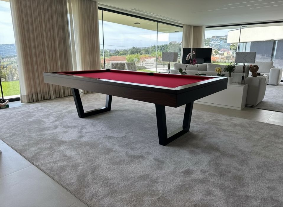Mesa de refeicoes e Snooker