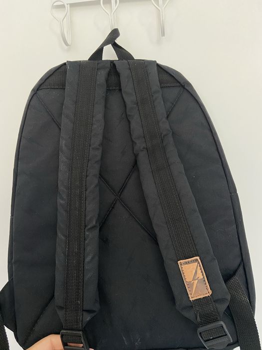 Mochila Lightning Bolt Original – Estilo Surf & Vintage