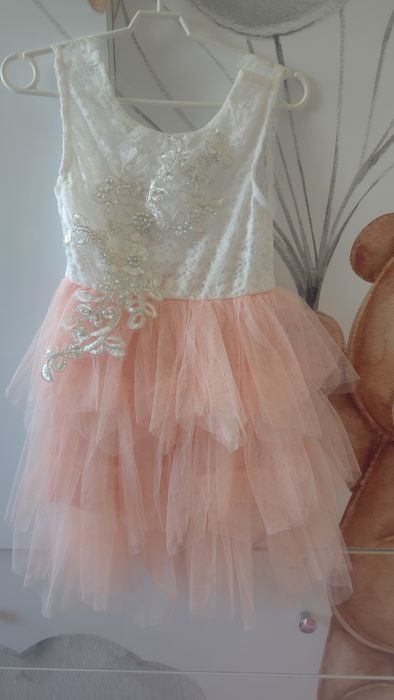 Nowa sukienka wizytowa