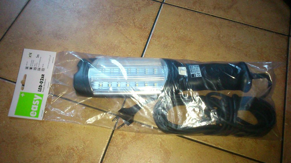 Diodowa lampa warsztatowa(LEDx14szt.) Firmy EAZY+LED-02AR