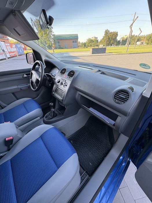 Volkswagen Caddy 1.6mpi бензин