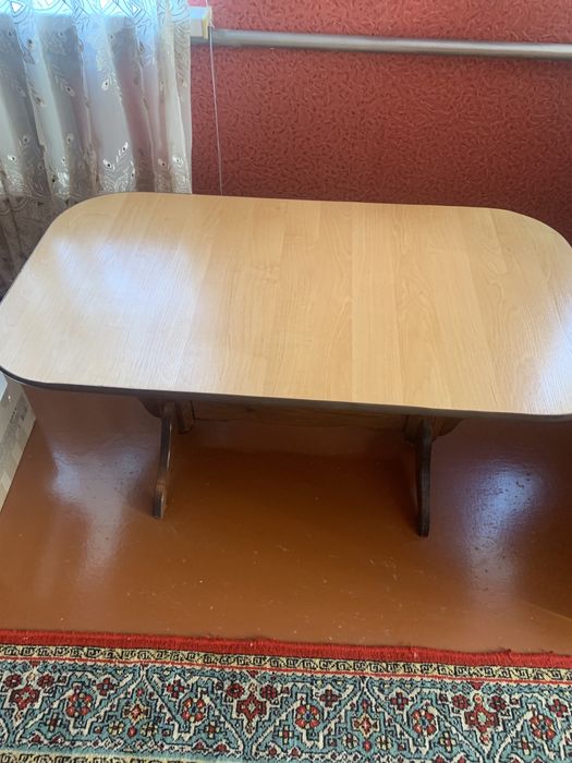 Продаю столик