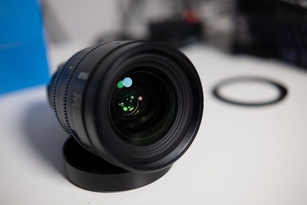 Irix Cine 30 T1.5 na Sony E, jak nowy
