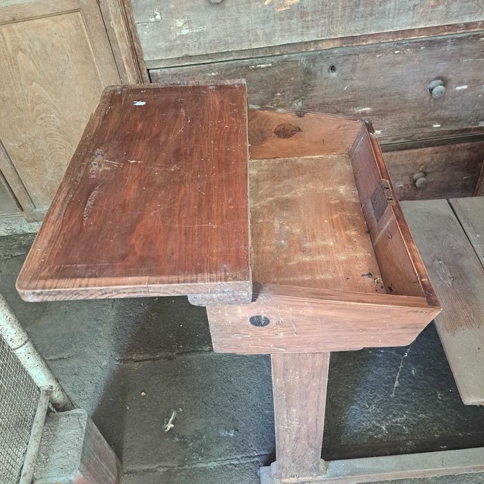 Secretária antiga em Madeira Carteira escolar