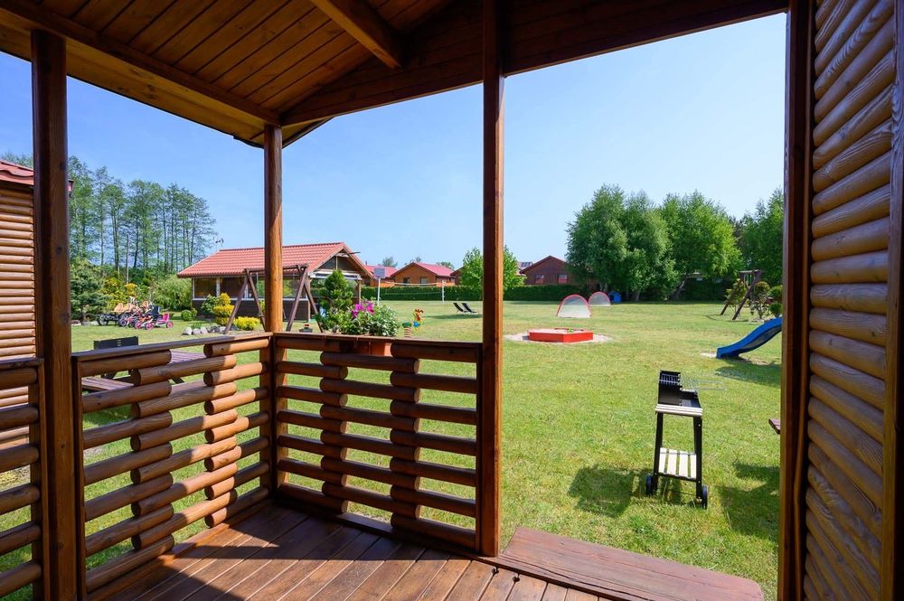 Domki letniskowe, dzialka 4200 m² oraz piekny ogrod - Więcej