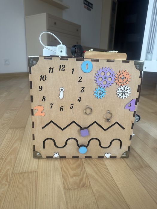 Бізікуб для дитини