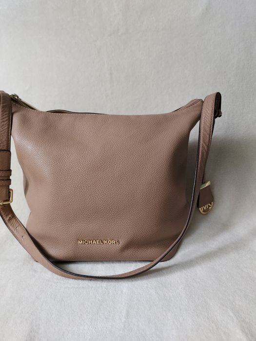 Brązowa  torba Michael Kors Hobo Selma
