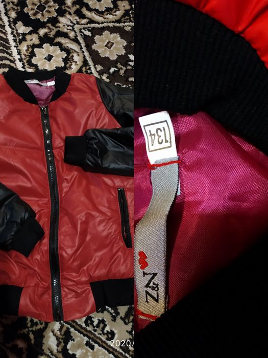 Курточка бомбер.