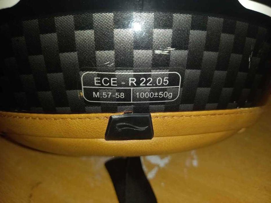 Capacete aberto com viseira