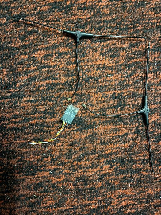 Приймач BetaFPV SuperD ELRS Diversity 915MHz c двома антенами