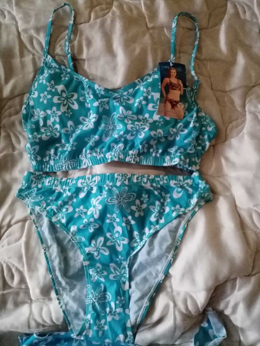 Раздільний купальник фірма Sans Elle новий 3 части.