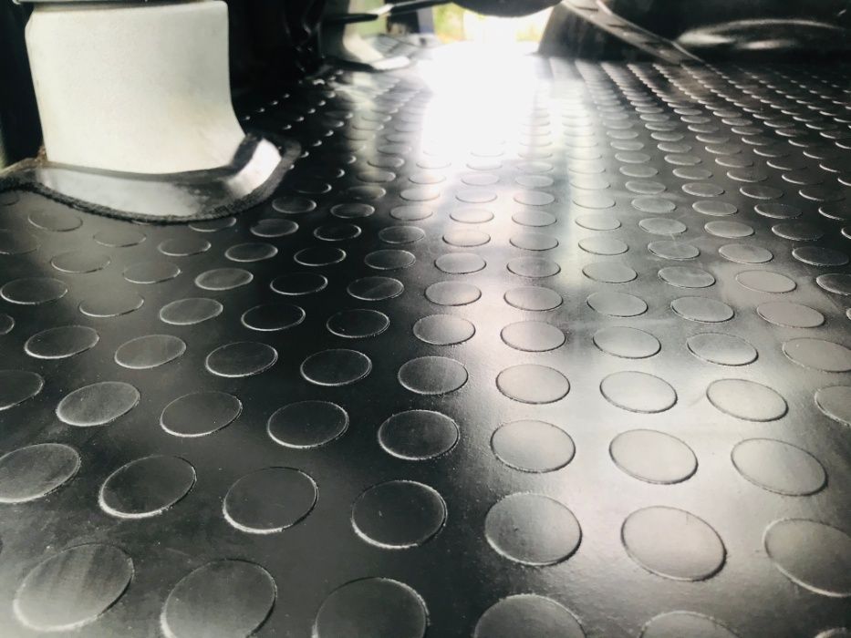 Mata gumowa dywanik kabiny Case 844xl, 845xl itd.