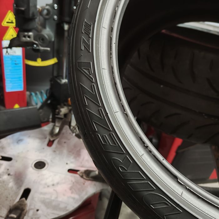 295/30/18 Dunlop Direzza