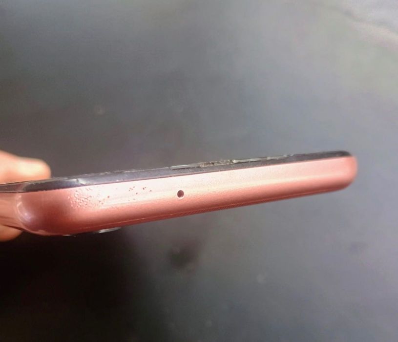 Продам мобільний телефон Samsung Galaxy A04