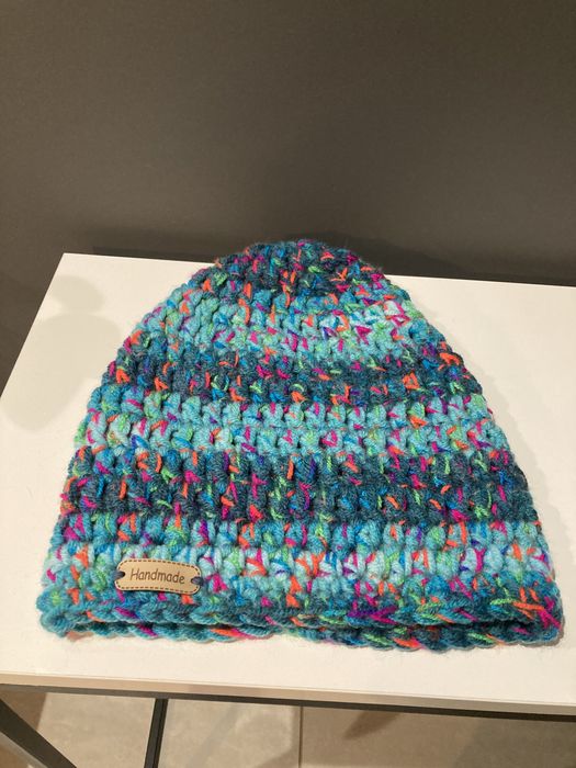 Czapka robiona na szydełku