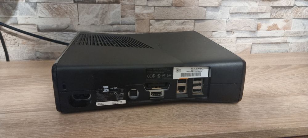 Xbox 360 + kinect i 5 gier