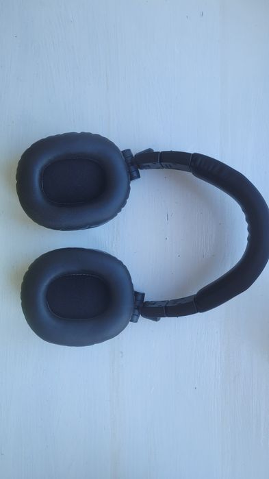 Продам навушники Audio Technica
