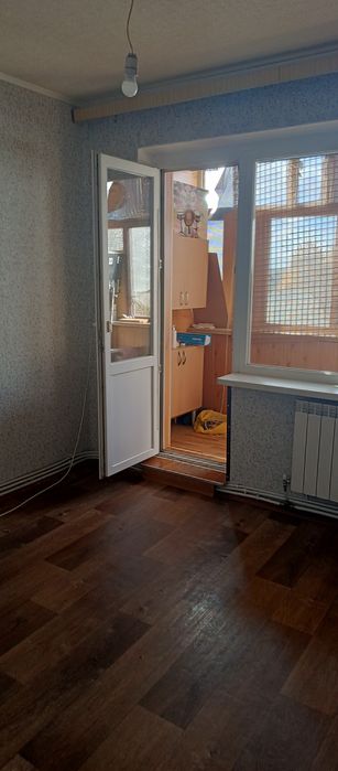 Продається трьох кімнатна квартира в центрі міста