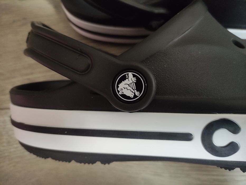 Оригінальні жіночі крокси шльопанці crocs bayaband