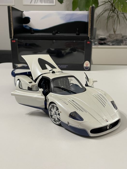 Model Maserati MC12 Hot Wheels Elite 1/18 odbiór Koszalin 1:18 Bburago
