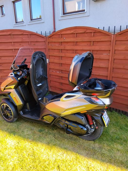 Skuter Peugeot metropolis SW