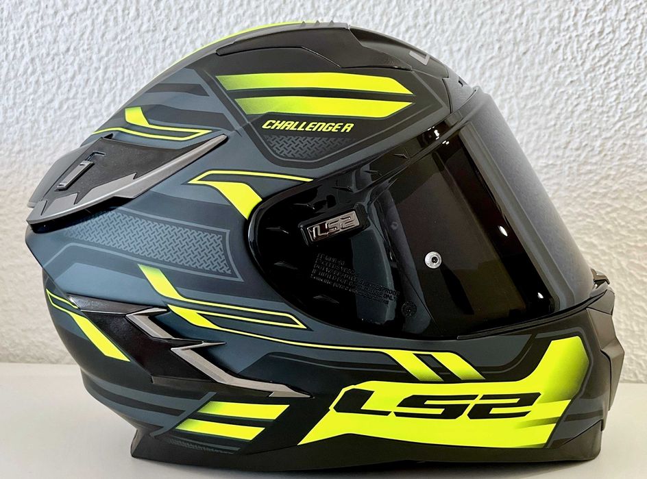 Capacete NOVO LS2 Challenger Matt Black/Fluo(44% Desconto) Em XL e XXL