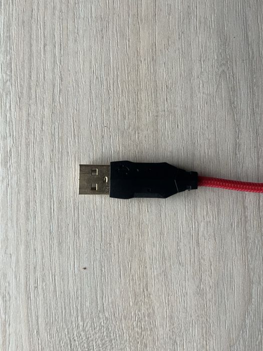 Ігрова клавіатура з підсвіткою