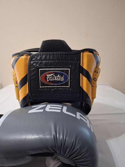 Боксерський шолом Fairtex