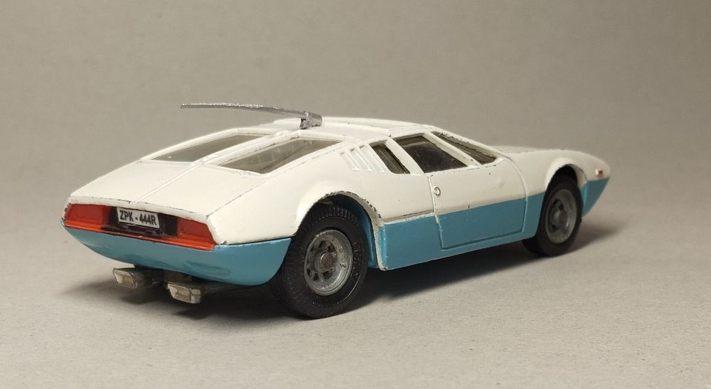 Mangusta de tomaso Corgi Toys 1/43