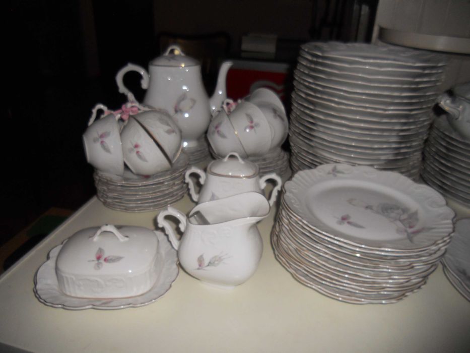 serviço de jantar muito antigo