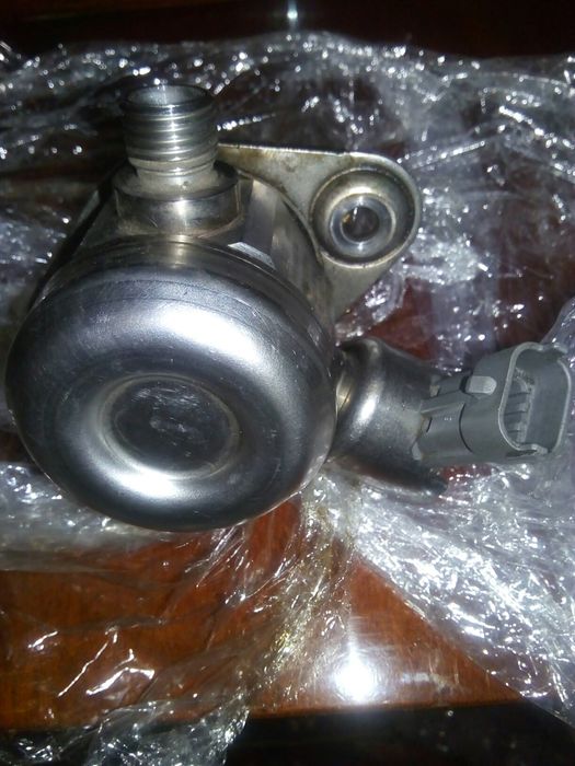 Бензонасос высокого давления Ford  Bosch 0 261 520 139