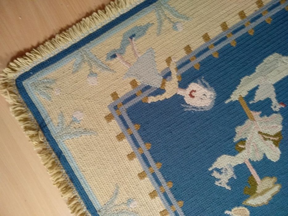 tapete de arraiolos quarto criança