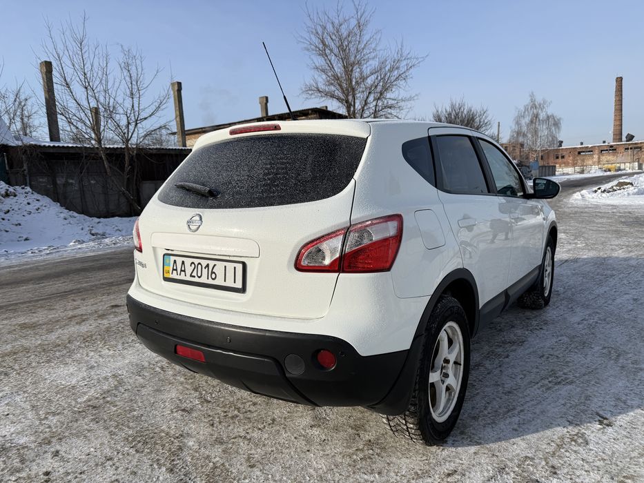 Nissan Qashqai 2011 року 2.0 Бензин Автомат