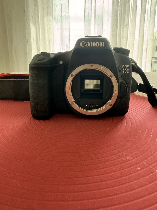 Maquina fotografiva CANON EOS 70D