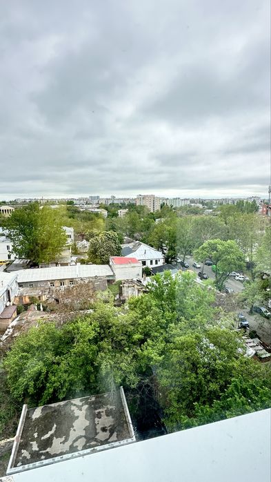 Продаж 4 кімнатка квартира в центрі міста