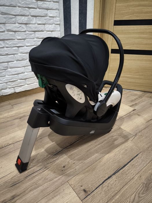 Avionaut Pixel Pro 2.0 C  fotelik samochodowy 40-86 cm 0-13kg z bazą.
