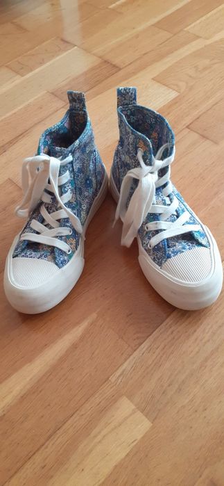 Sapatilha bota menina Zara 32 com padrão florido