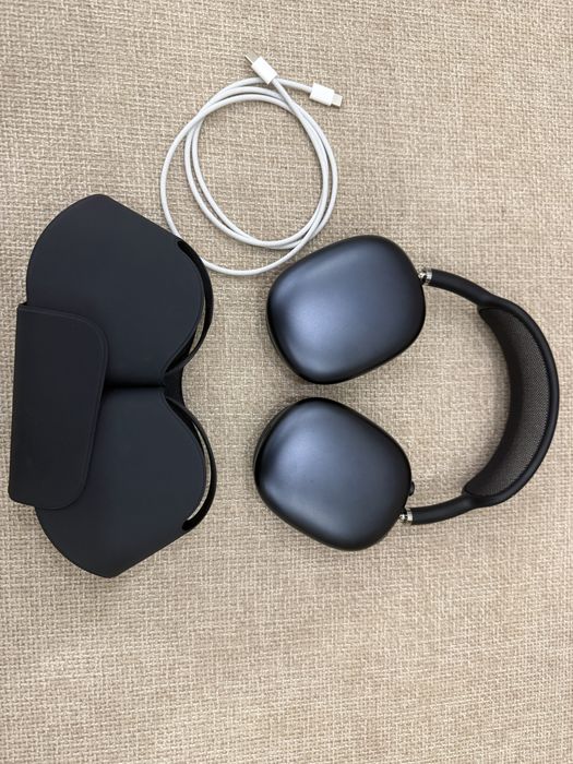 Apple AirPods Max 2gen USB-C A3184 (Midnight) повний комплект в ідеалі Навушники та чохол в ідеальному стані, майже як нові.