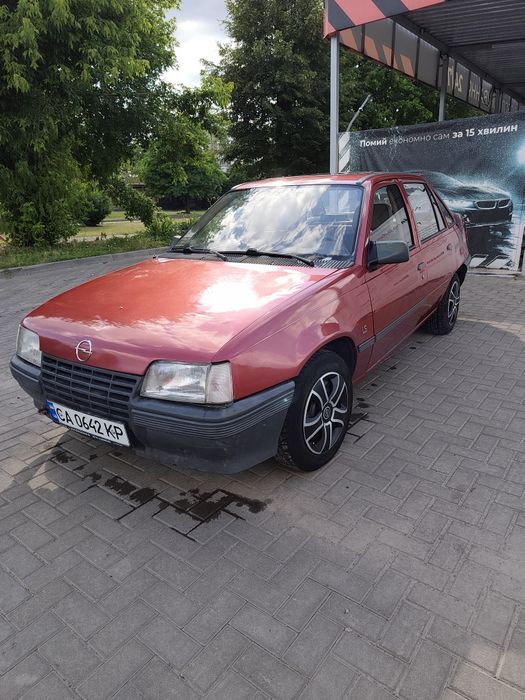 Продам Опель Кадет 1.3