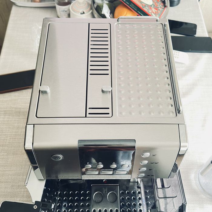 Кофемашина из Германии Delongi