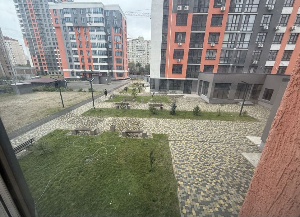 Продам 2-х ком. квартиру 67м.кв. ЖК Бережанский ул.Гулака 4. Оболонь.