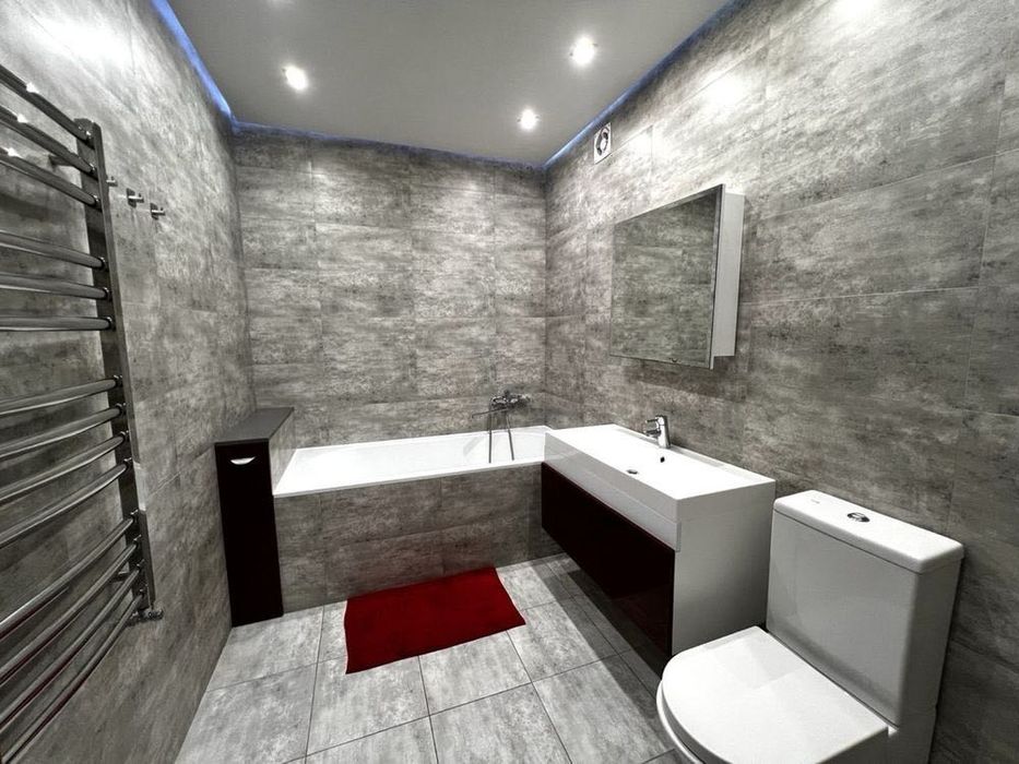 Продаж 3-кімнатної квартири з ремонтом!